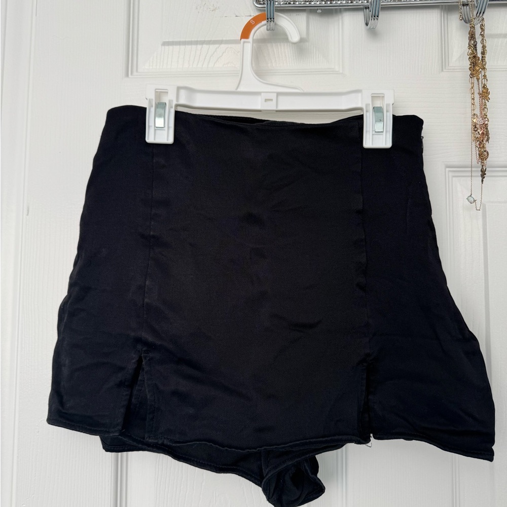 Zara Black Satin Women's mini Skort